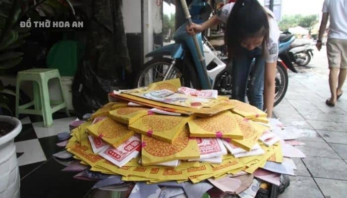 Yêu cầu về đồ vàng mã phải phù hợp với từng khóa lễ Yêu cầu về đồ vàng mã phải phù hợp với từng khóa lễ