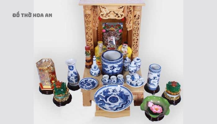 Bàn thờ Thần Tài khi kinh doanh online không cần trang trí quá cầu kỳ