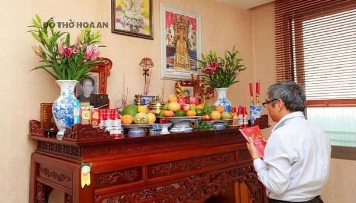 Con cháu phải thờ cúng tổ tiên 5 đời Con cháu phải thờ cúng tổ tiên 5 đời