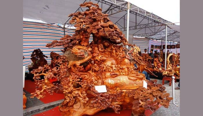 Di Lặc Ngồi Gốc Tùng Di Lặc Ngồi Gốc Tùng