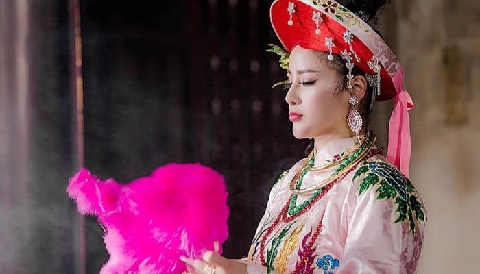 Bài văn khấn cô Chín đền Sòng Bài văn khấn cô Chín đền Sòng