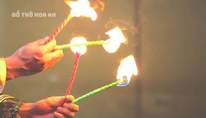 Sau khi chuẩn bị lễ vật đầy đủ, tín chủ có thể sử dụng bài văn khấn