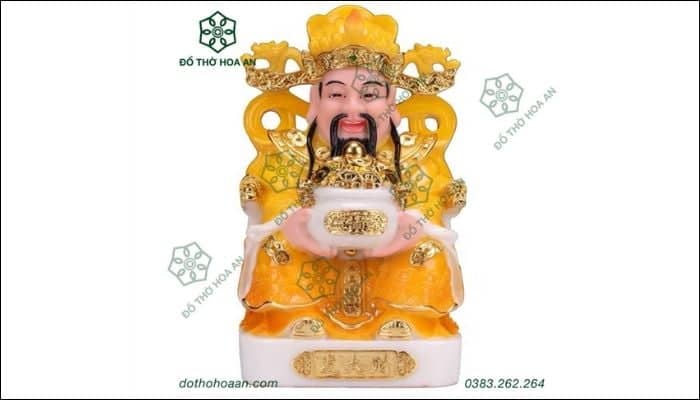 Vào 100 ngày đầu khi rước tượng ông Thần Phát về nhà phải thờ phụng liên tiếp song song với việc thắp đèn hội tụ đủ sinh khí